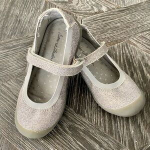 Hanna Andersson shoes (Little Girls size 9.5)
